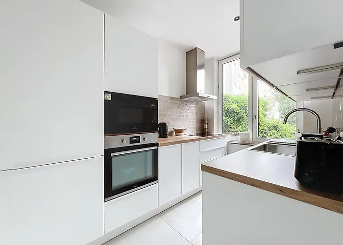 Bright And Cosy Apartment